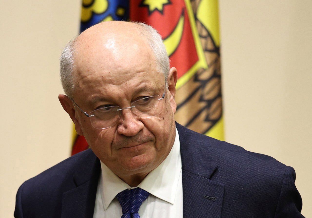 Александру Мунтяну совершает первый официальный визит в Бухарест