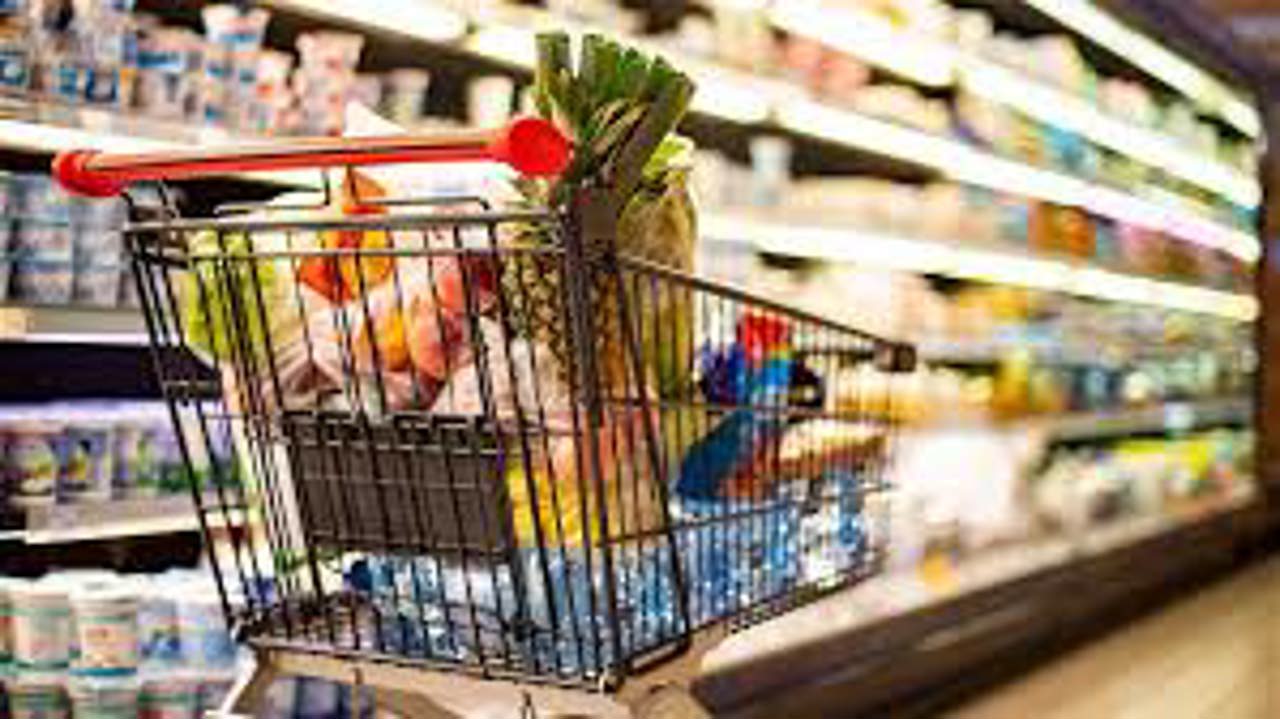 Experți: Plafonarea adaosurilor comerciale este justificată doar în perioade de criză