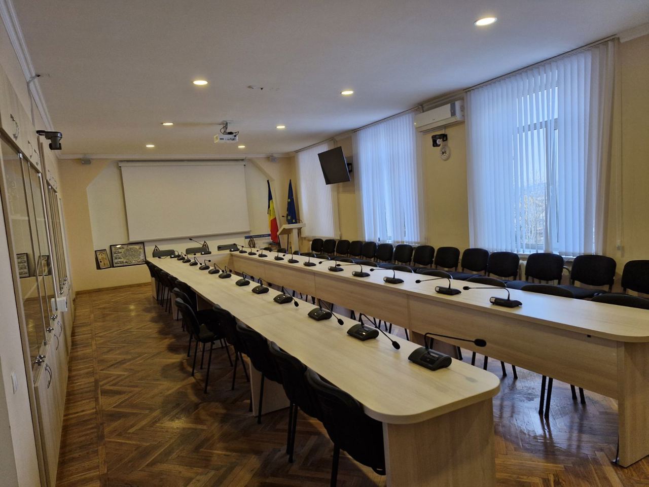 Sala Consiliului local din Cimișlia, modernizată cu sprijinul Poloniei:  Vot automatizat și ședințe transmise în direct 