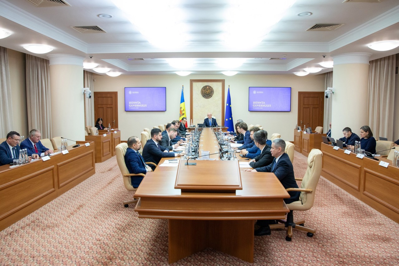 Правительство Молдовы утвердило кадровые перестановки