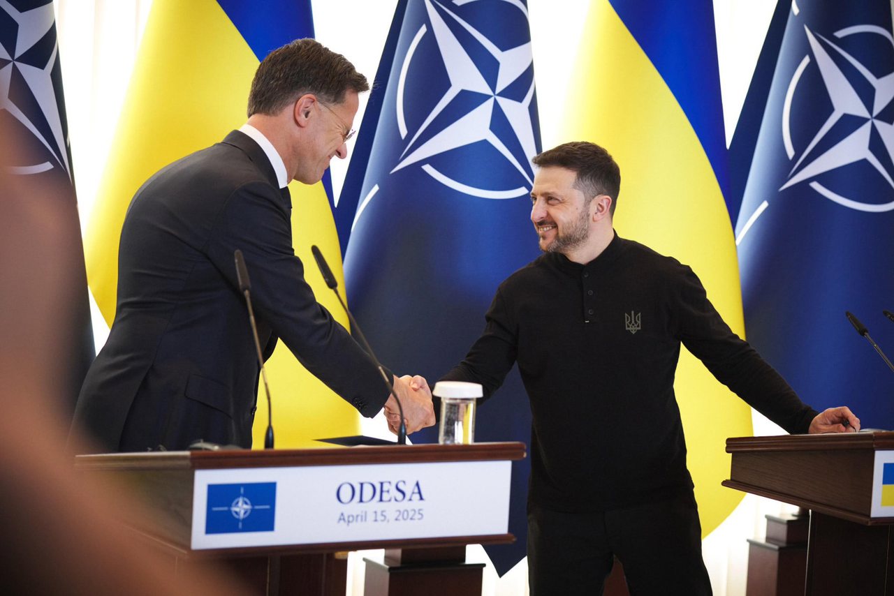 Secretarul general al NATO, în vizită în Ucraina: „Vom continua să ajutăm”