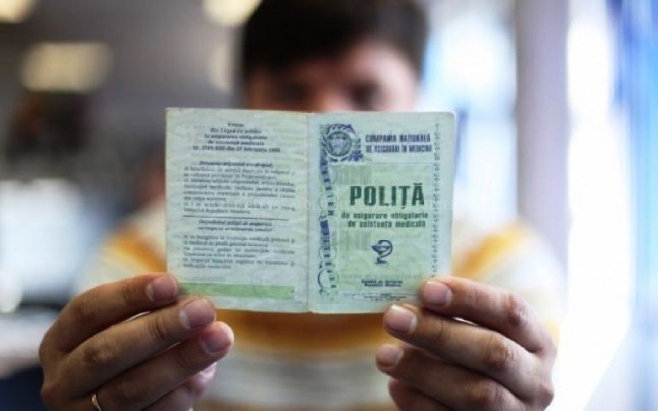 Au rămas zile numărate în care persoanele obligate să se asigure medical pot procura polița de asigurare la preț redus