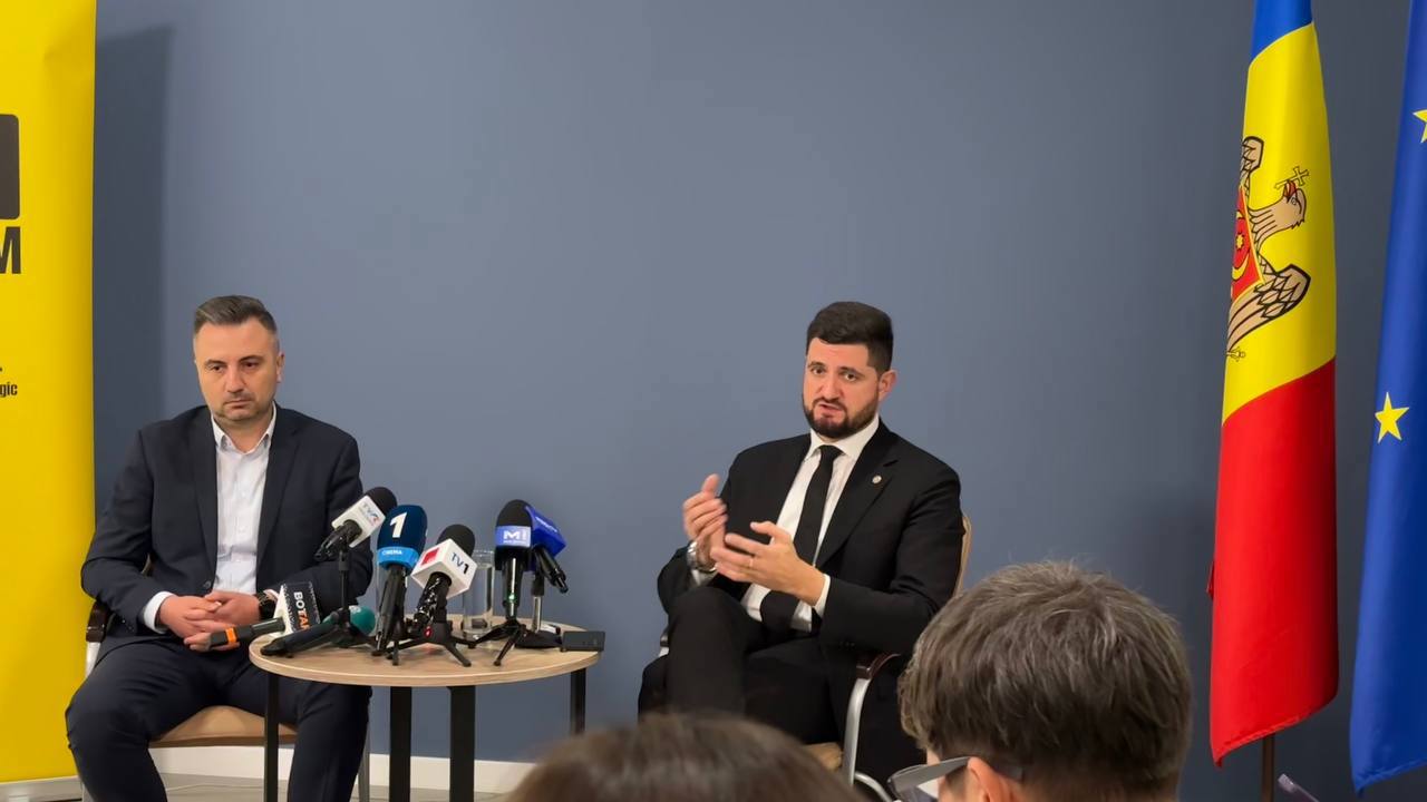 O criză a carburanților, exclusă în R. Moldova: „Chiar dacă Lukoil a redus temporar rezervele, ceilalți importatori le-au compensat imediat”