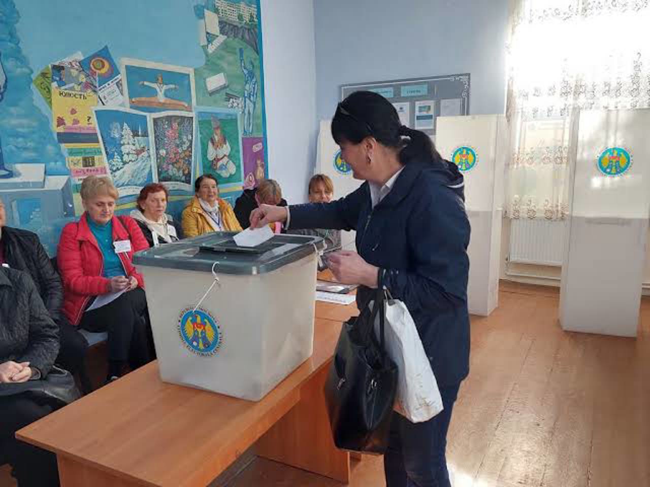 Promo-Lex: Cumpărarea voturilor și utilizarea resurselor administrative, principalele riscuri în alegerile din Găgăuzia