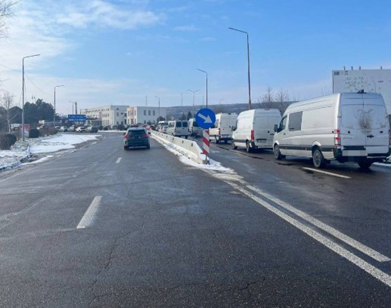 În atenția călătorilor! Trafic intens la două puncte de trecere a frontierei 