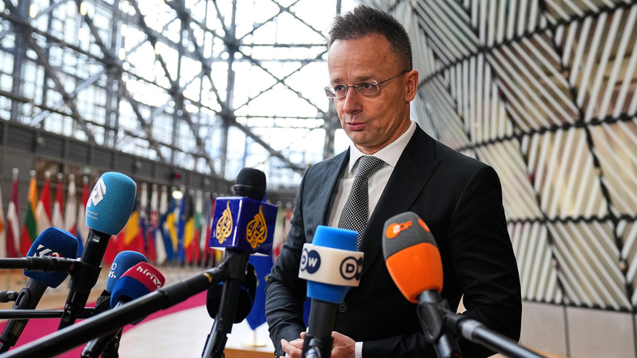 Ungaria: Ministrul de Externe, Péter Szijjártó, recunoaște că a discutat cu Lavrov după reuniunile UE, pe fondul acuzațiilor de scurgeri de informații