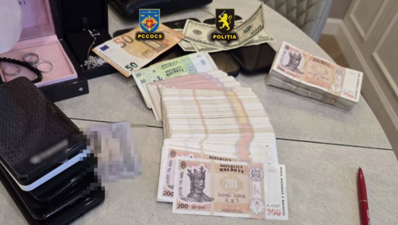 (ВИДЕО) Убедили пенсионеров вложиться в криптовалюту и присвоили себе деньги: правоохранители раскрыли мошенническую схему