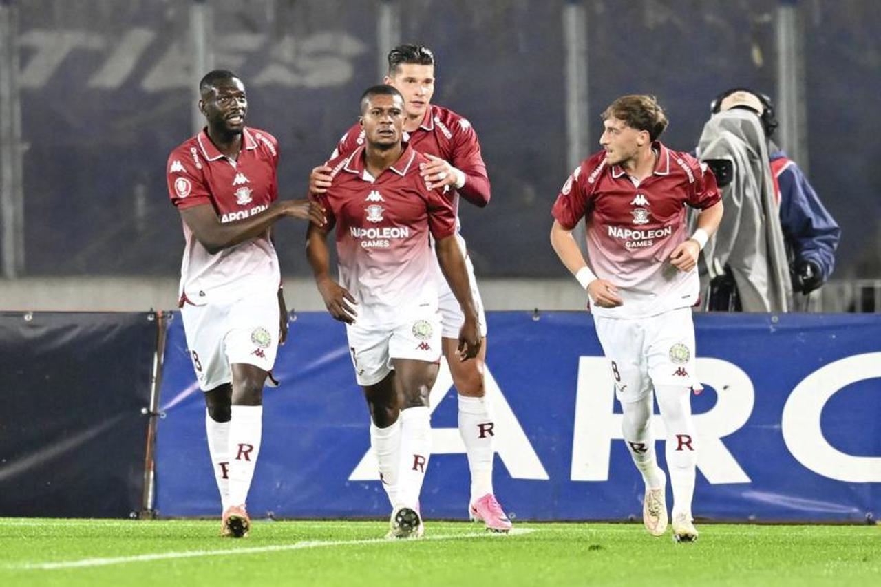 Meci spectaculos în Superliga românească de fotbal: Rapid București a învins-o în deplasare pe Universitatea Cluj 