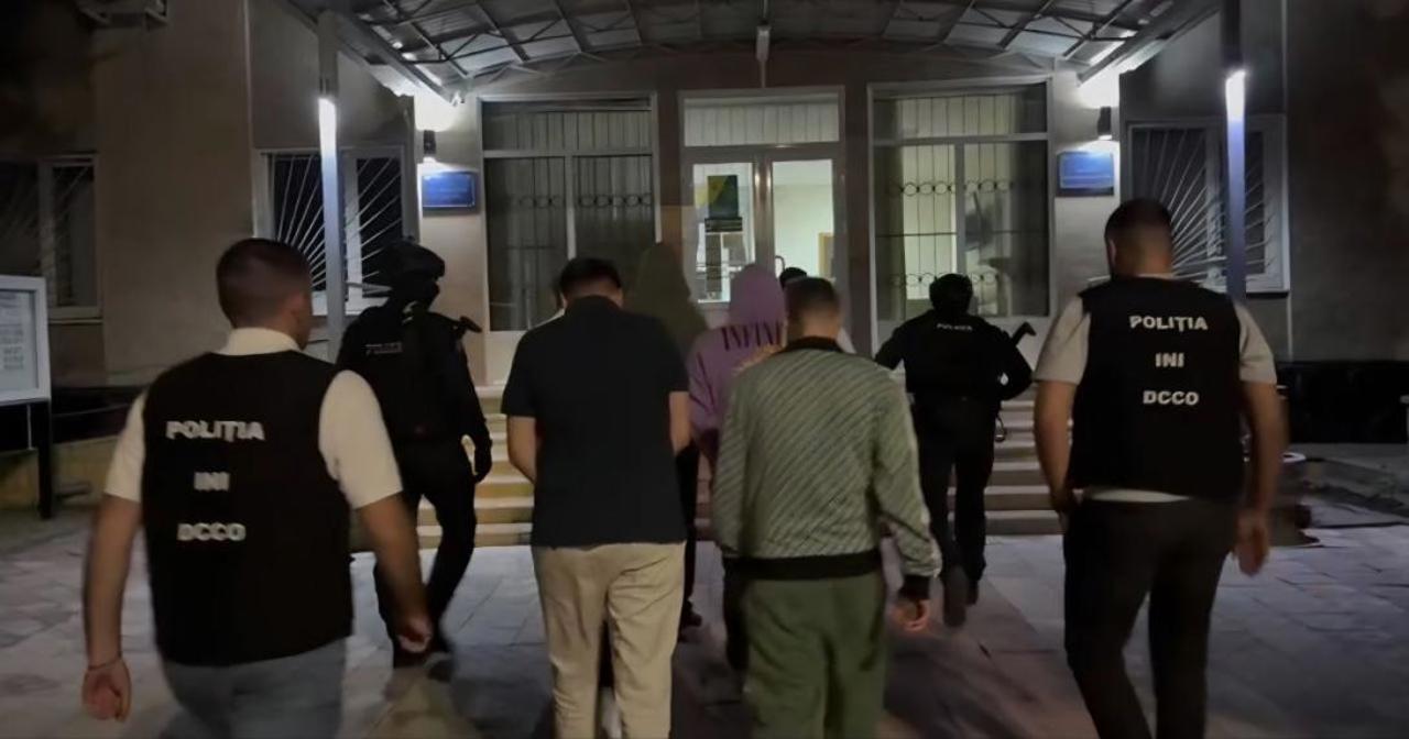 Ialoveni group promising quick online profits dismantled, 8 detained