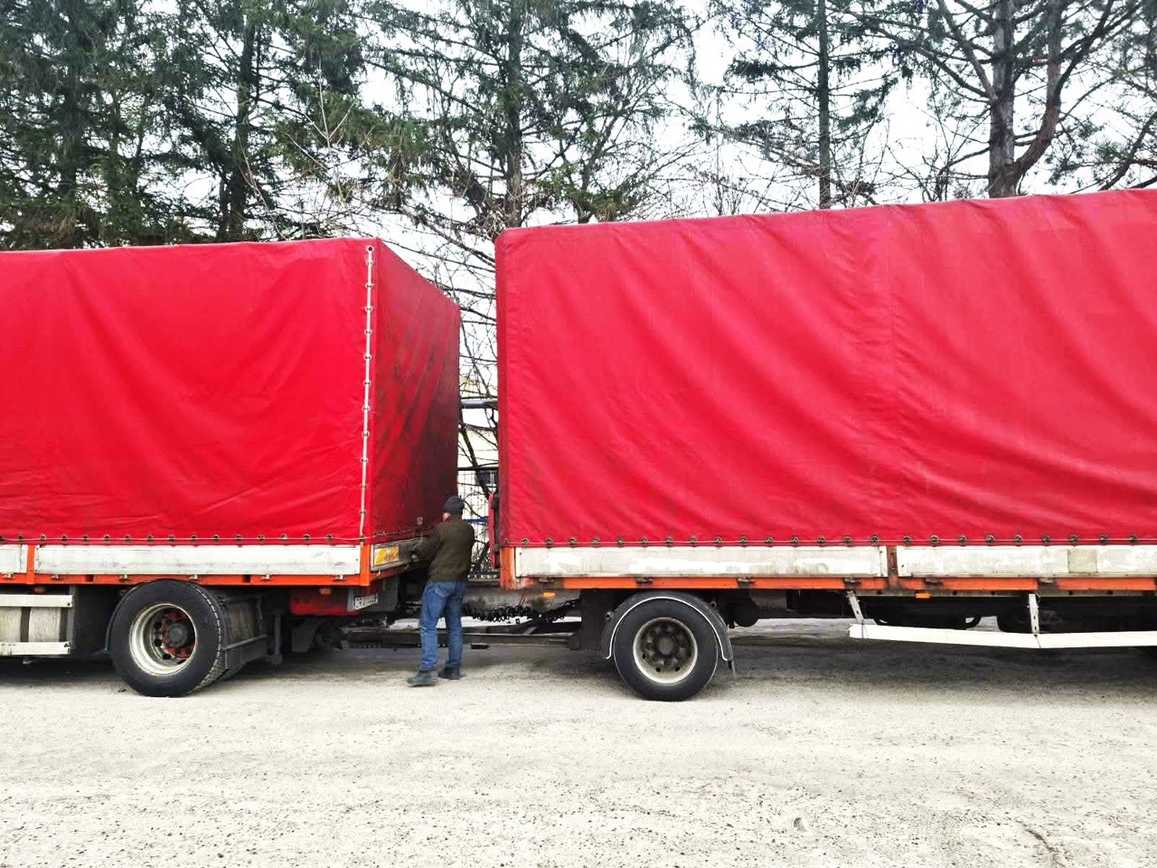 Aproape șase tone de bomboane, oprite la vama Leușeni: În loc de măr și căpșună, doar arome artificiale