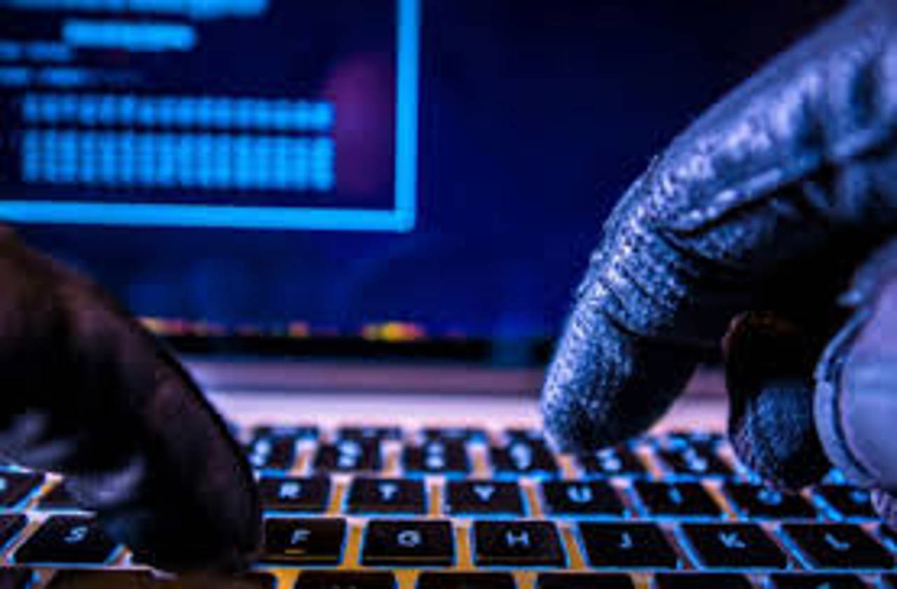 Предлагают вернуть потерянные деньги: полиция предупреждает граждан о мошенничестве в соцсетях 