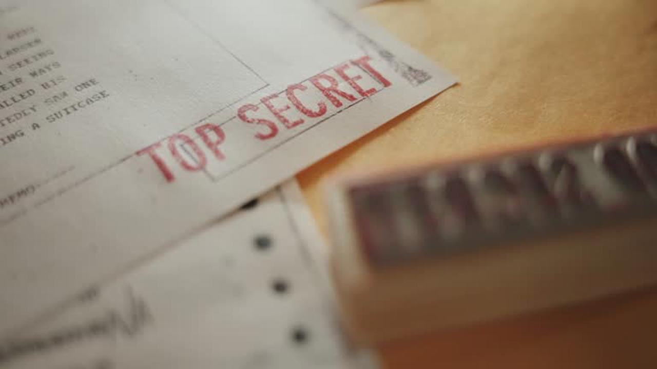 Secret Trump-Putin agenda leaked in hotel security flaw