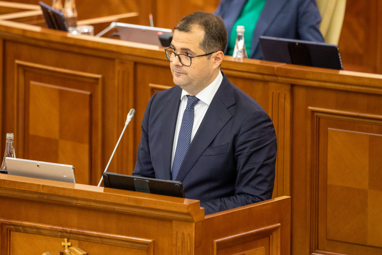 PM Vasile Tofan pledges state asset sales for pension system reform