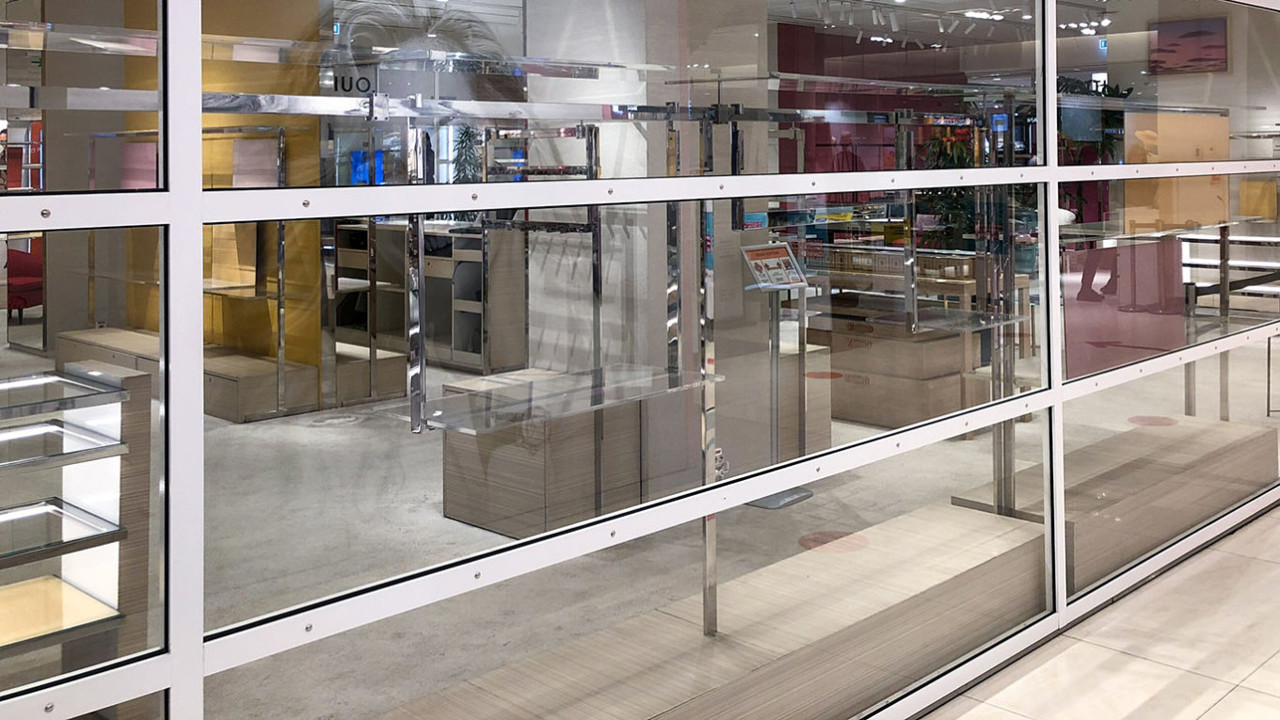 Închideri masive de magazine de îmbrăcăminte și încălțăminte la Moscova