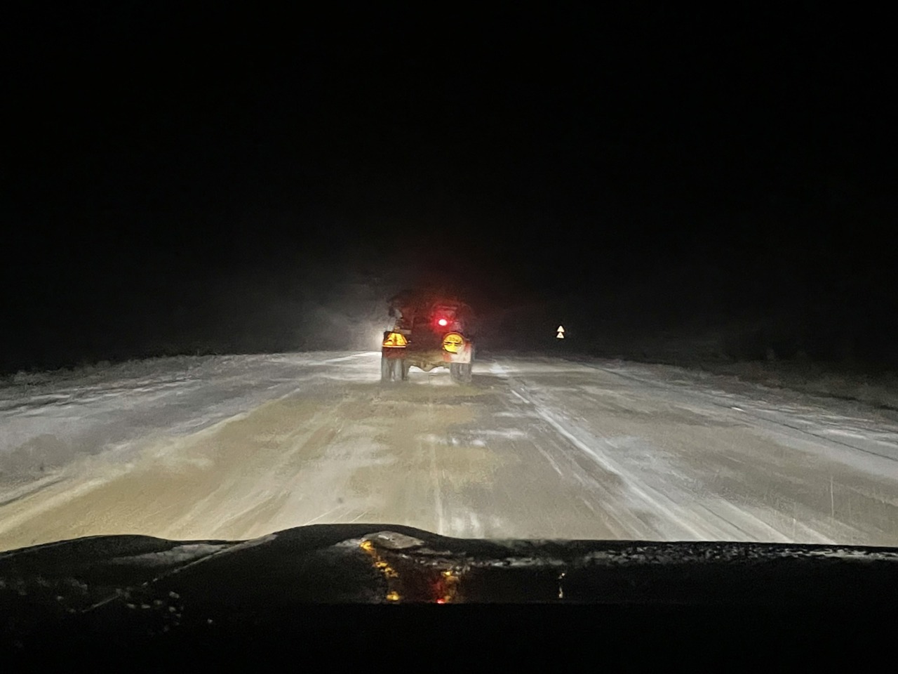 Polei și carosabil umed pe drumurile din țară: Drumarii au intervenit pe parcursul nopții