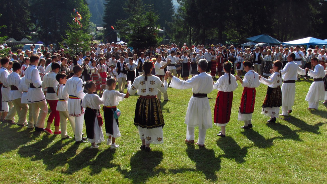 La Telenești a avut loc cea de-a 9-a ediție a Festivalului Concurs „Hora Sânzienelor”