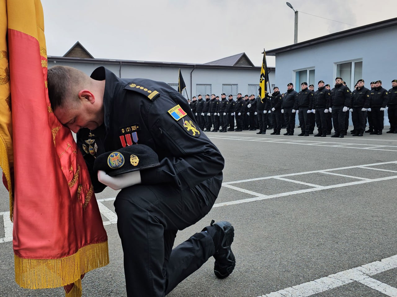 „În spatele fiecărei uniforme se află un om”: Poliția Națională, la 35 de ani de la fondare