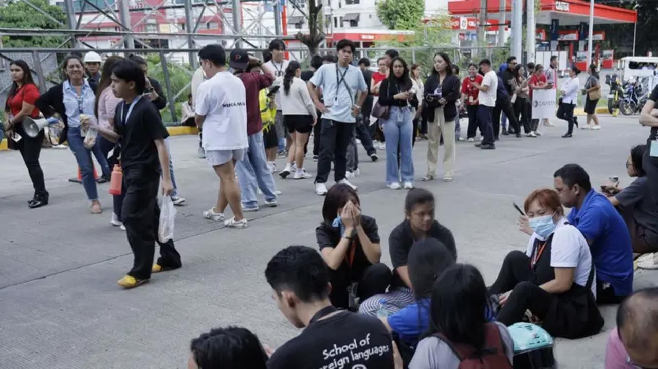 Cutremur puternic în sudul Filipinelor, cu peste 130 de replici: Cel puțin 15 morți și 129 de răniți