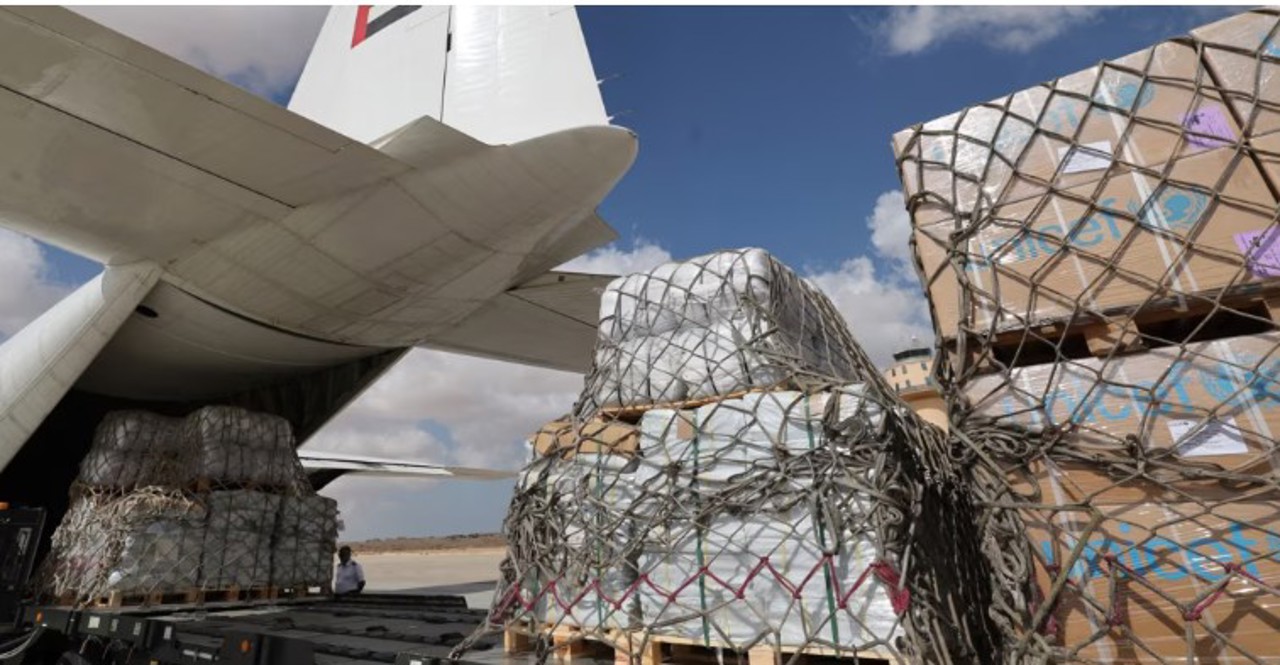 Израиль разрешил поставки гуманитарной помощи в сектор Газа