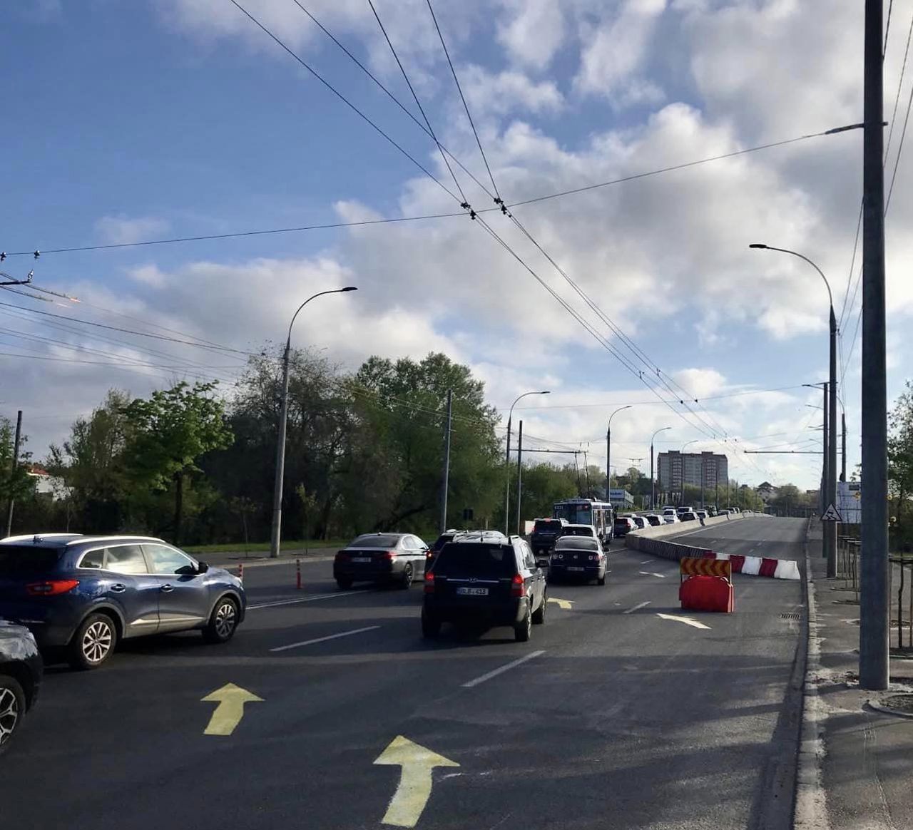 Circulația rutieră pe podul de pe strada Mihai Viteazul, suspendată parțial până la sfârșitul anului