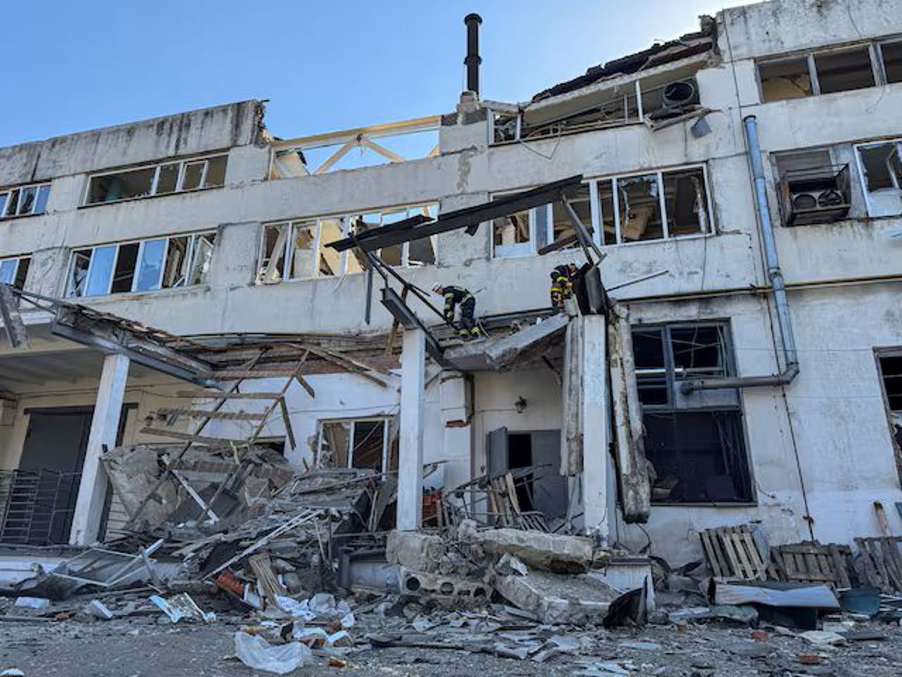  Rusia afirmă că creează o „fâșie de securitate” în regiunea Sumî din Ucraina