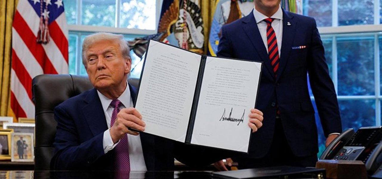 Trump renames Pentagon to 'Department of War'