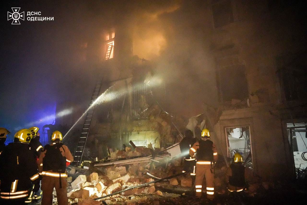 Russian drone strikes hit residential areas in Odesa and SBU headquarters in Lviv