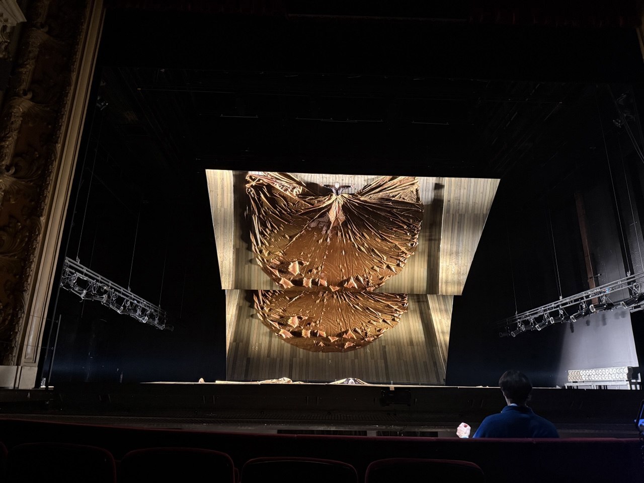 TRM/ Scenă din opera Nabucco, Opera Ballet Vlaanderen, Anwerp, Belgia