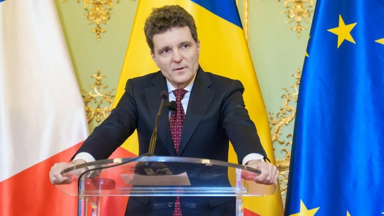 Președintele României anunță un referendum printre magistrați, cu o singură întrebare: „CSM acționează în interes public?” 