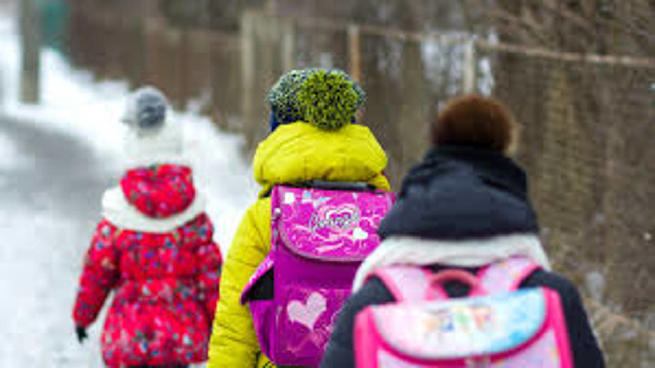 Elevii din Chișinău revin la școală de luni, 2 februarie