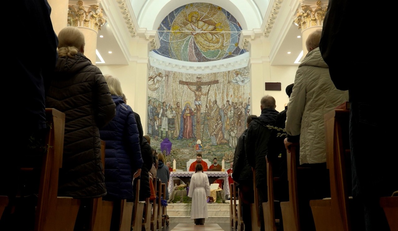 Creștinii catolici din Chișinău au sărbătorit Duminica Floriilor. Ramuri de salcie au fost sfințite