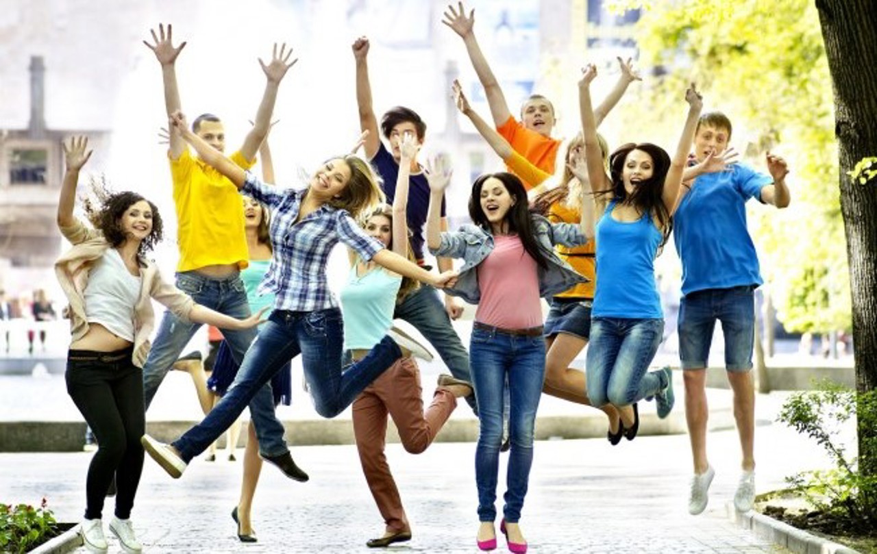 12 августа отмечается Международный день молодежи: какие программы разработаны в нашей стране