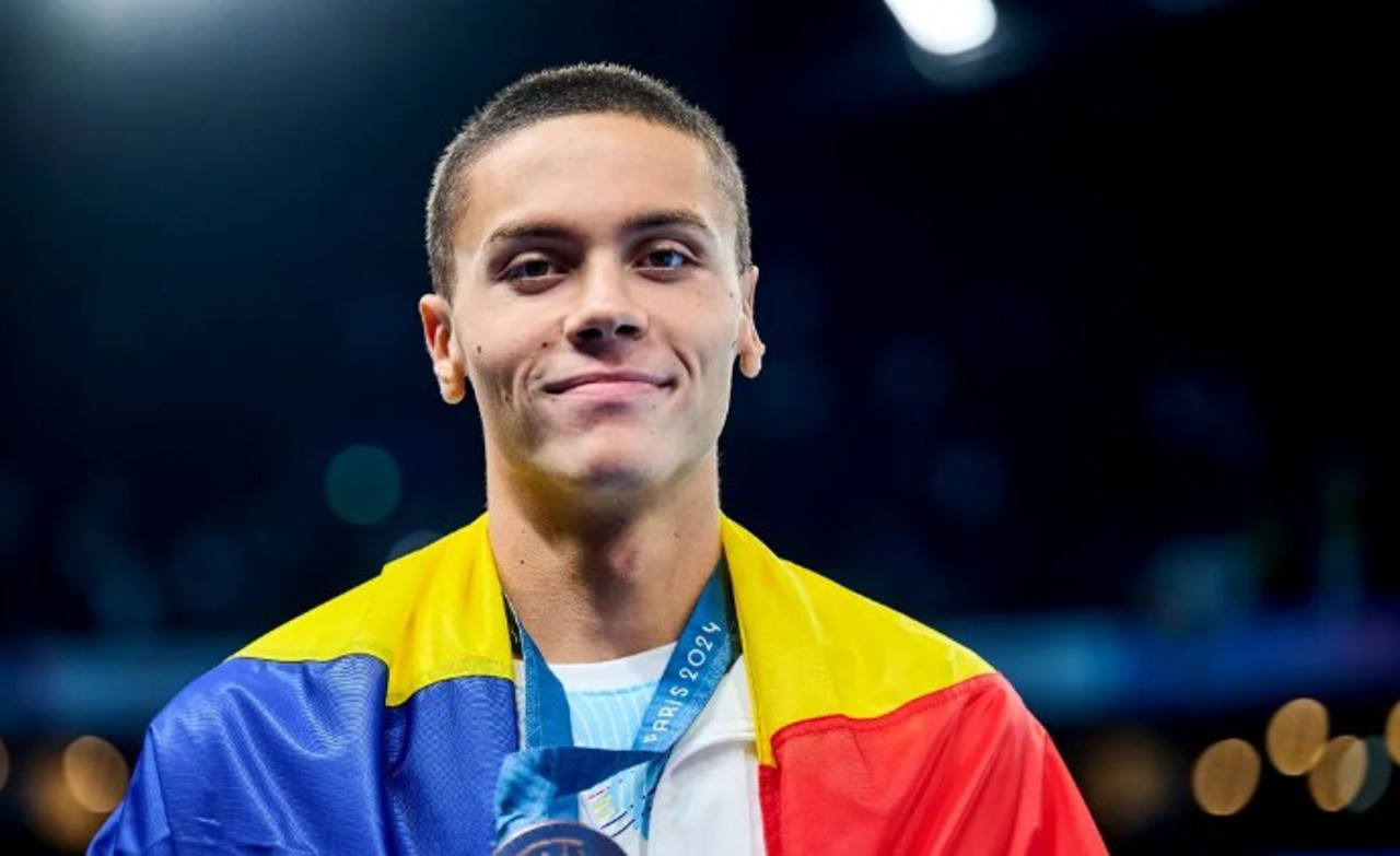 Revenit în România, înotătorul David Popovici se gândește la doborârea recordului mondial pe distanța de 100 de metri 