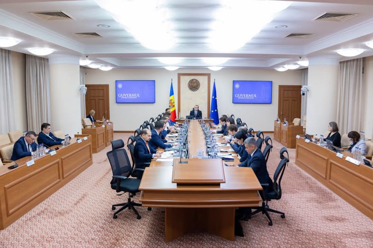 De la cel mai bun student al UTM la conducerea Ministerului Energiei: Ion Andronic, numit secretar general adjunct
