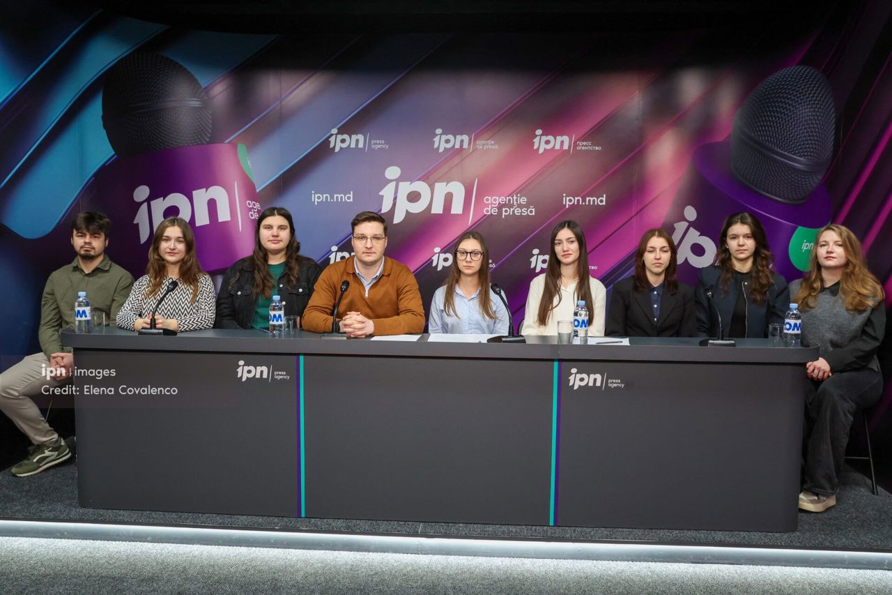 „Nu suntem o universitate în declin”: Studenții din Cahul cer stoparea procesului de comasare a instituției cu UTM