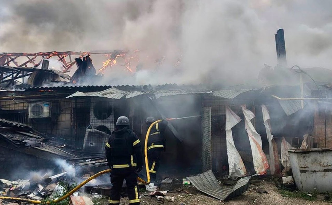 Noapte de foc în Ucraina: Cel puțin șapte morți și zeci de răniți în urma atacurilor rusești
