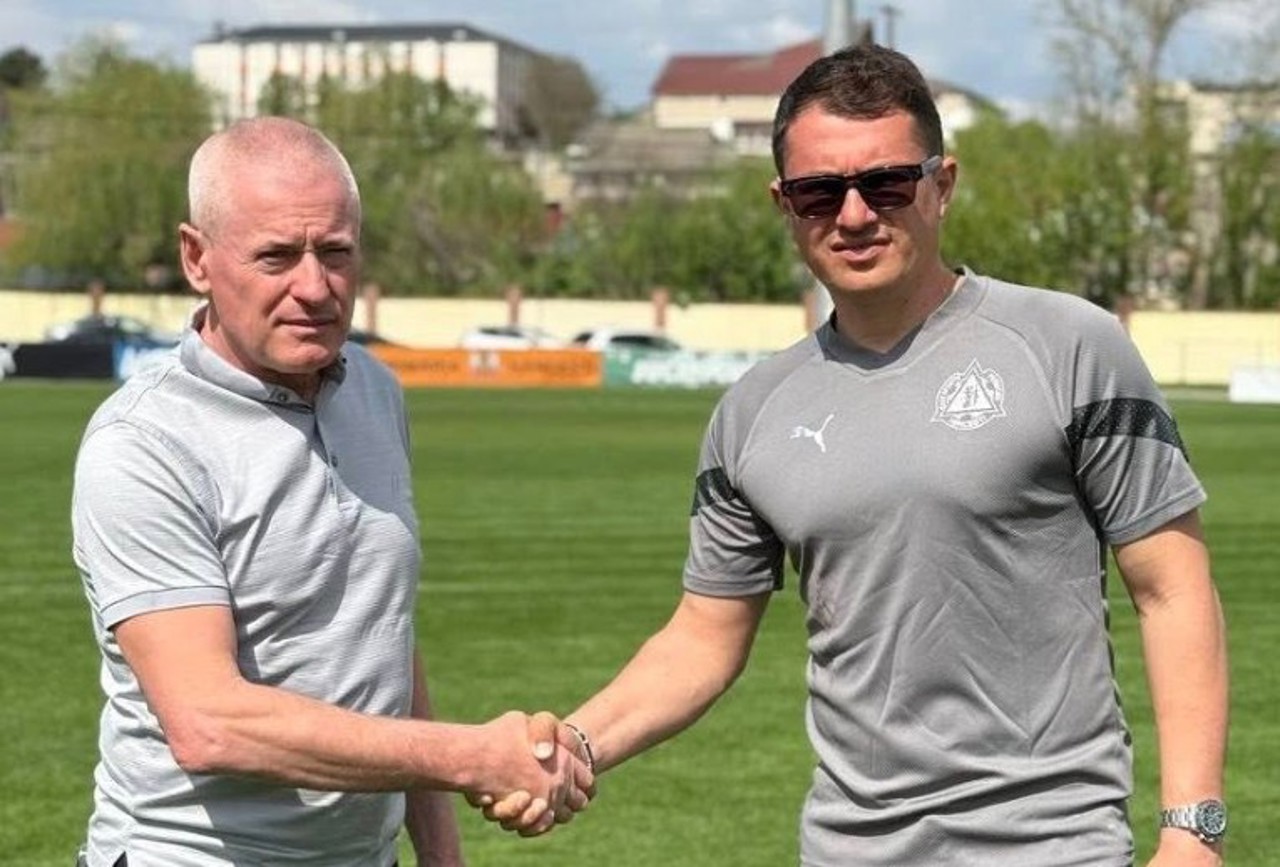 Andrei Prepeliță, fostul jucător al naționalei de fotbal a României, este noul antrenor al echipei Petrocub Hâncești