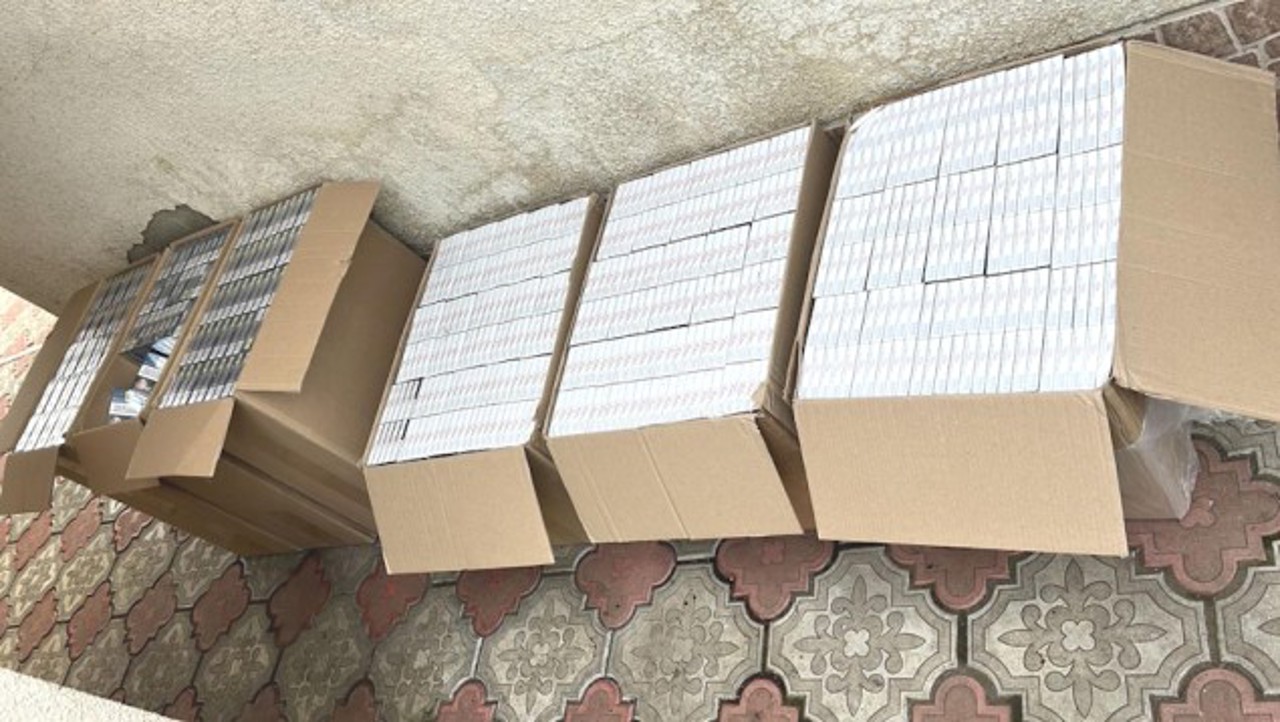 O afacere cu țigări îl aduce pe un bărbat în fața judecătorilor. Sechestre de aproape 240.000 de lei