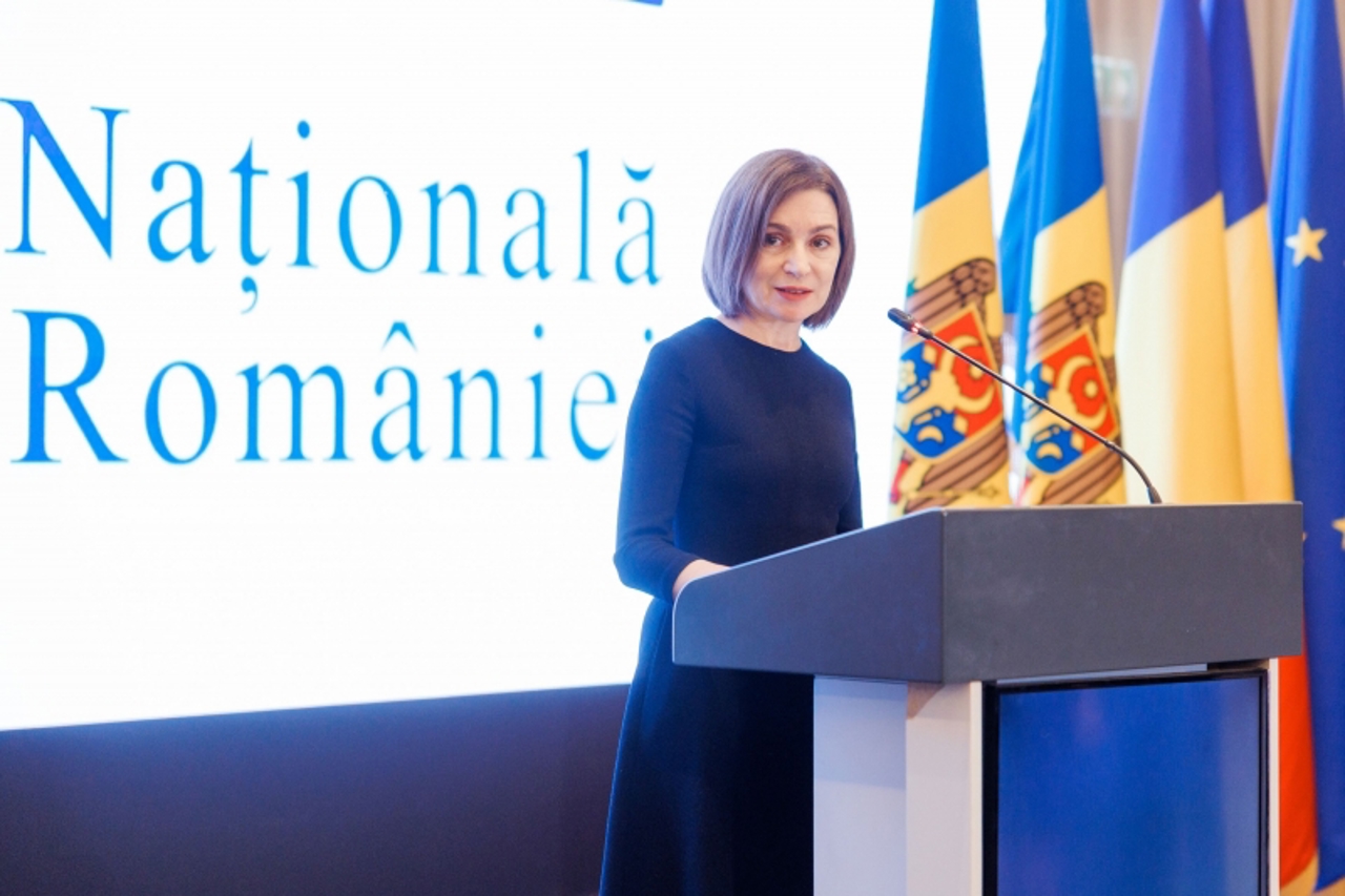 Maia Sandu, la recepția dedicată Zilei Naționale a României: „Trăim sub presiunea unui război brutal la hotarele noastre. Trebuie să ne consolidăm reziliența și să apărăm adevărul istoric”