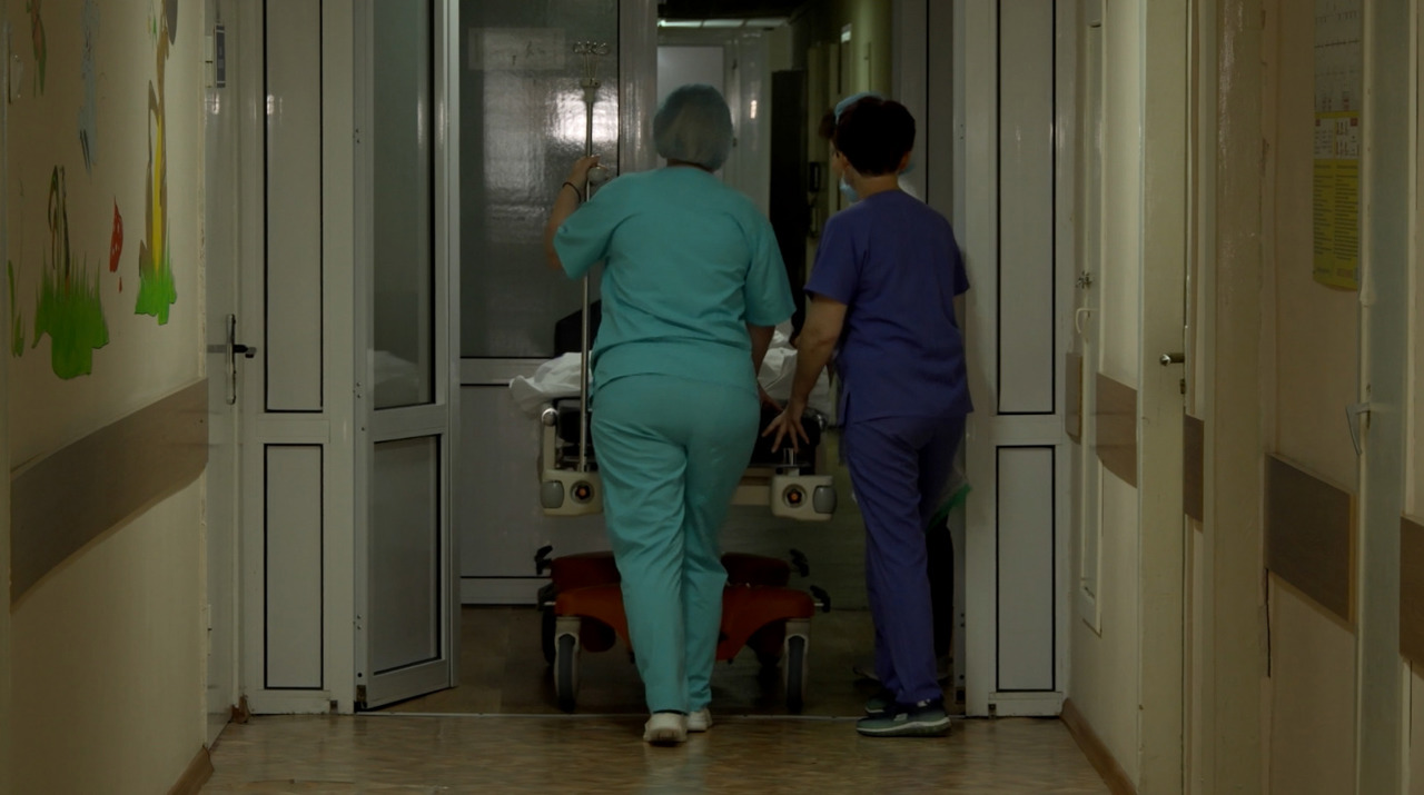 „Zâmbetul pacienților e cea mai mare răsplată” - poveștile unor asistenți medicali din Republica Moldova