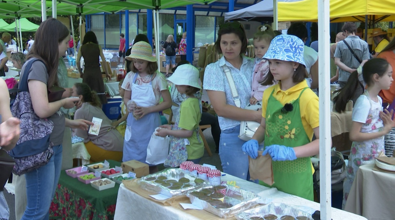 Kids turned entrepreneurs for a day at the Eco-Local fair