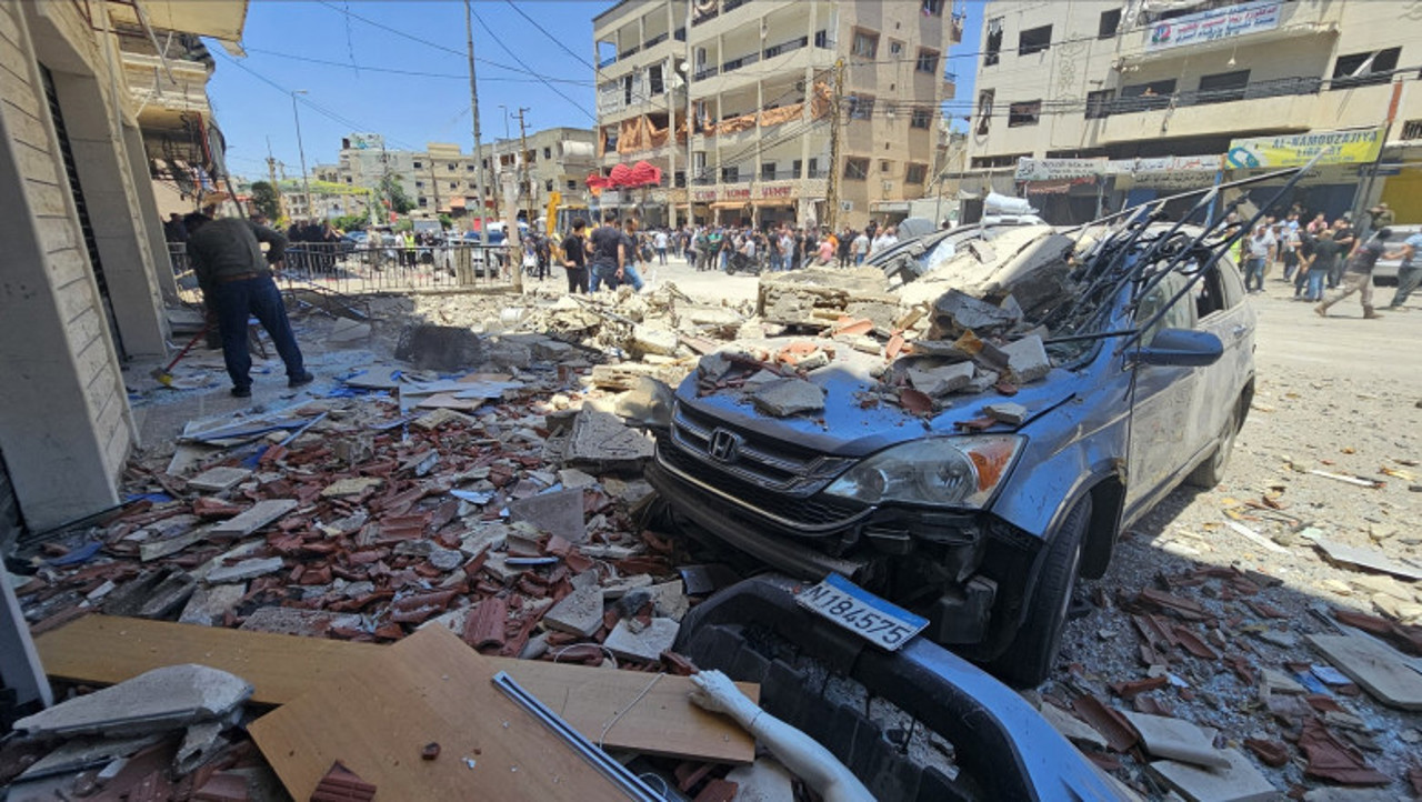 Israelul și Hezbollah continuă schimbul de lovituri în pofida armistițiului