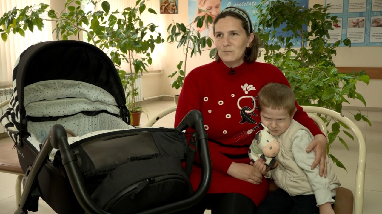 Mai mulți copii, mai multe bucurii: Familia din R. Moldova care răstoarnă statisticele 