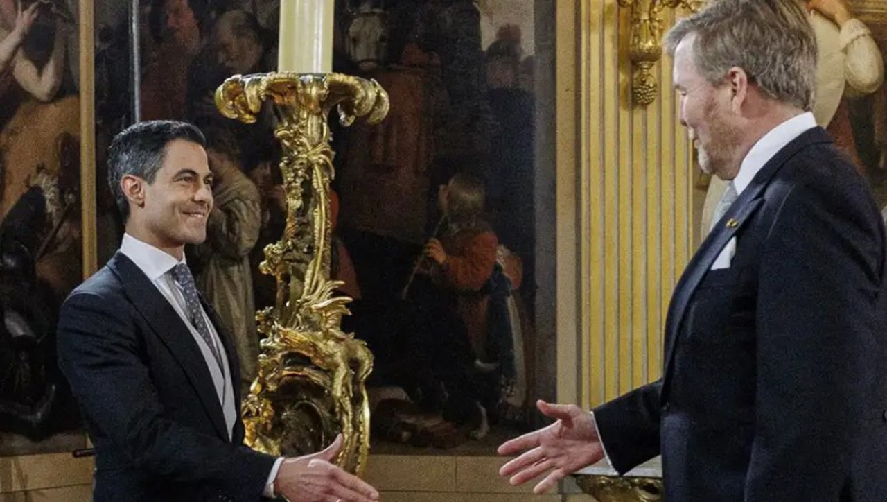 В Нидерландах приступило к работе первое за 80 лет правительство меньшинства