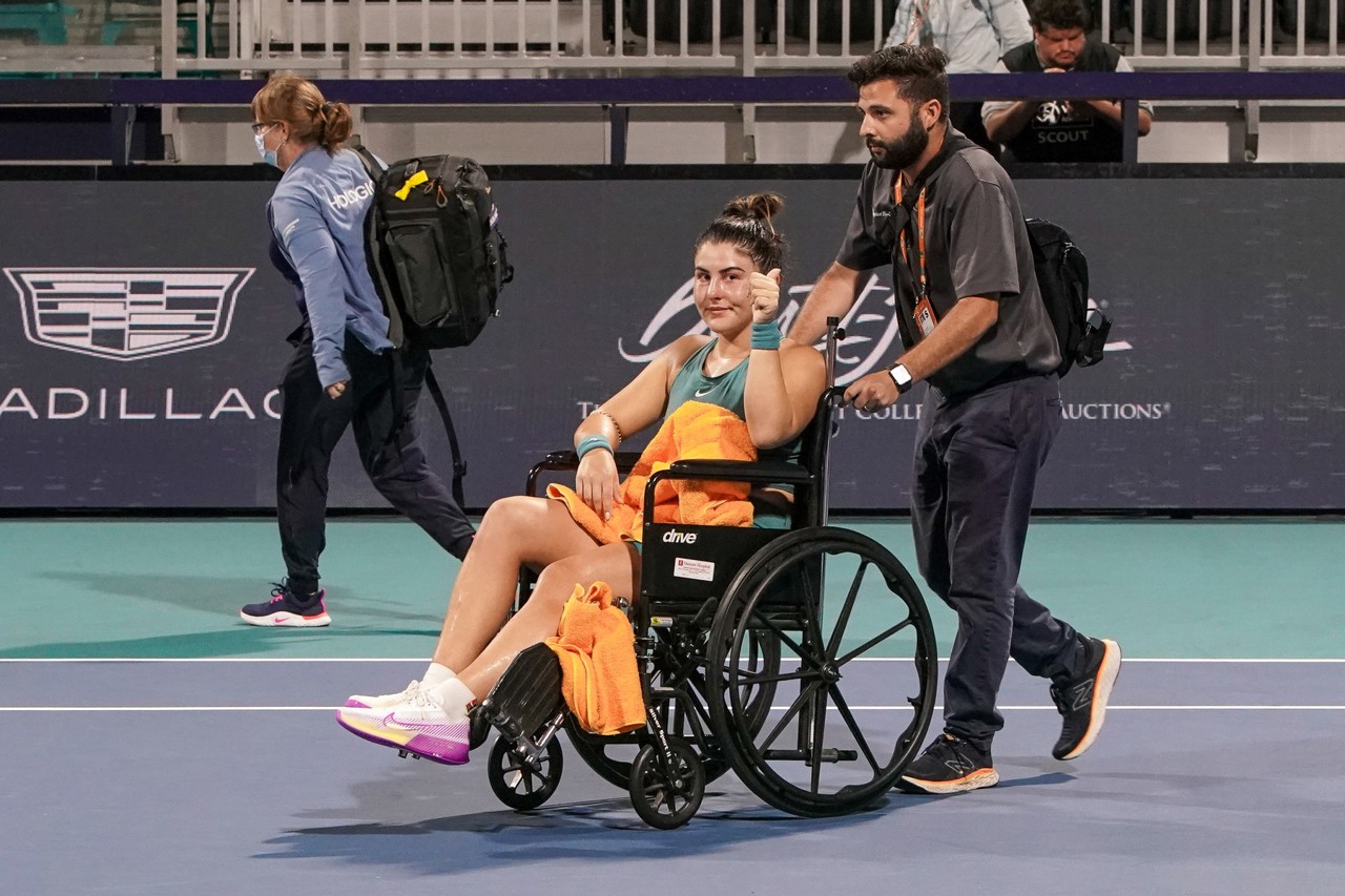 Bianca Andreescu s-a accidentat și a abandonat turneul de la Miami