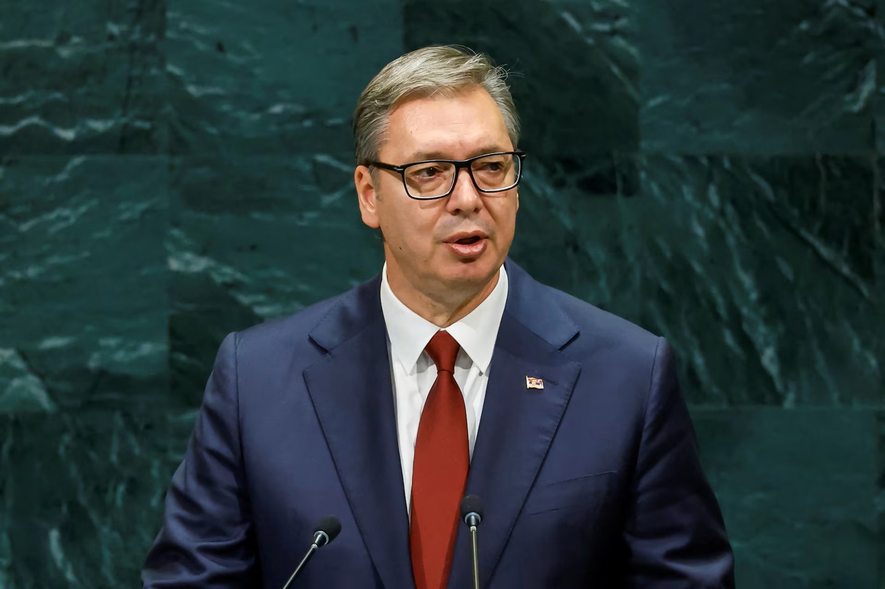 Calcule: Aleksandar Vučić a demisionat din funcția de președinte al Serbiei pentru a prelua fotoliul de premier