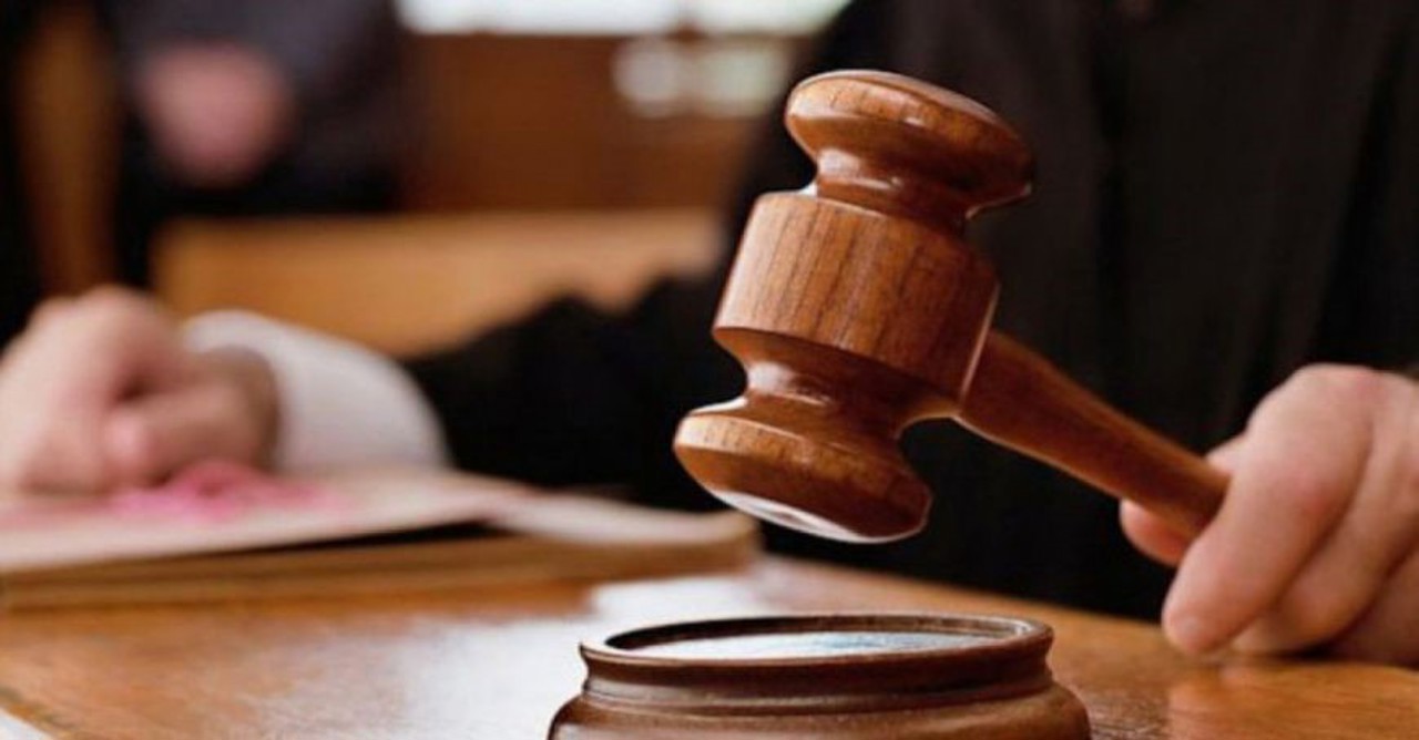 Curiera unei grupări de escroci din Ucraina, pe banca acuzaților. Juristă din Chișinău, lăsată fără jumătate de milion de lei