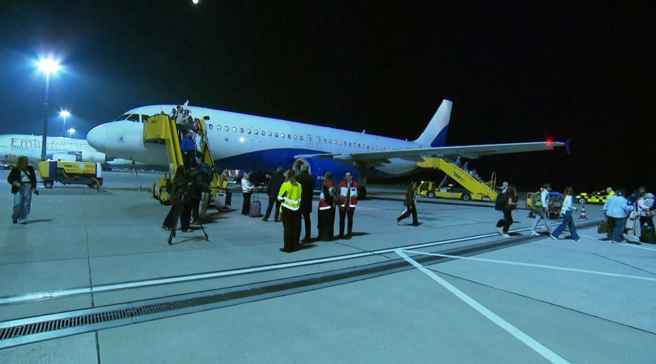 Românii blocați în Dubai s-au întors acasă: „Eram speriați, nu știam când vom putea pleca de acolo”