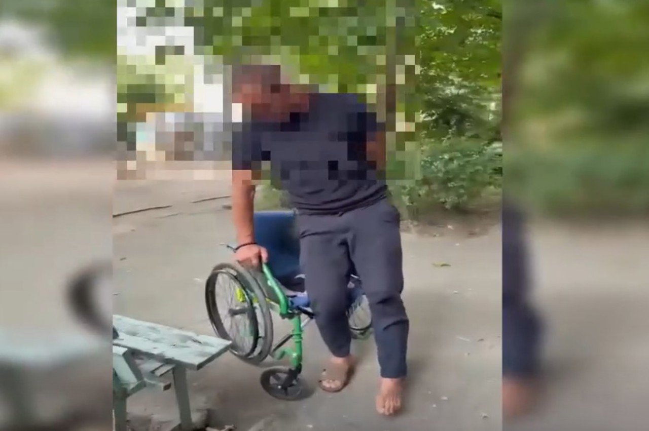 VIDEO | Se prefăceau invalizi pentru a cerși, dar se vindecau miraculos la poliție: Zece cazuri documentate în câteva zile